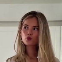 lottastichler Nøgen