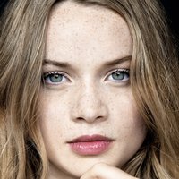Luna Wedler Nøgen