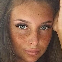 Maddy Cheary Nøgen