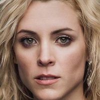 Maggie Civantos Nøgen