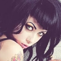 MeGaN MaSsACrE Nøgen
