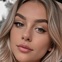 Miabailey Nøgen