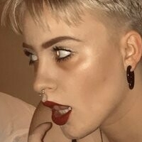 Mila Orriols Nøgen
