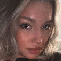 Milaskyy22 Nøgen