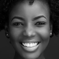 Mumbi Maina Nøgen