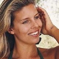 Natasha Oakley Nøgen