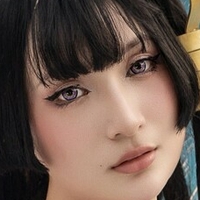 Neyu H Cosplay Nøgen