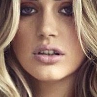 Nicole Neal Nøgen