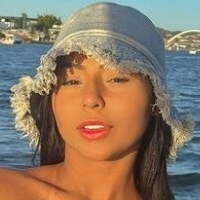 Nicolly Rosae Nøgen