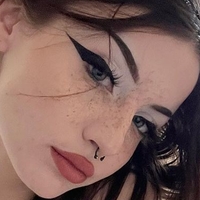 Ok.Naomi Nøgen