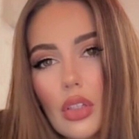 Olivia Mae Nøgen
