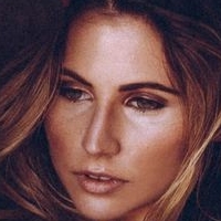 Olivia Pougnet Nøgen