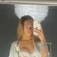 Olivia Tollesson Nøgen