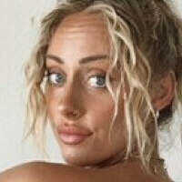 Oliviakayemyers Nøgen