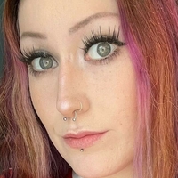 oliviaromley Nøgen