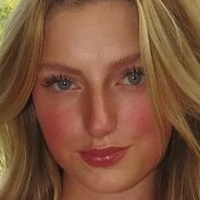 Paige Linneman Nøgen