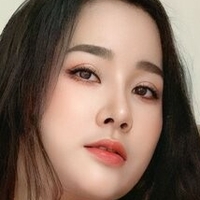 Petmanee Pook Nøgen