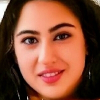 Sara Khan Nøgen