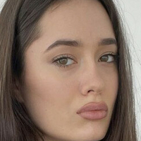 Sasha Hu Nøgen
