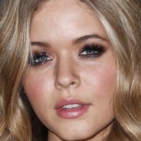 Sasha Pieterse Nøgen
