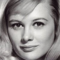 Shirley Knight Nøgen