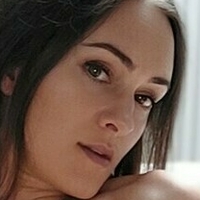 Sky Bruni Nøgen