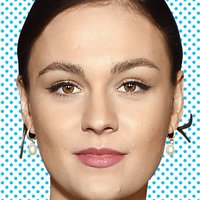 Sophie Skelton Nøgen