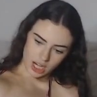 Stella Violet Nøgen