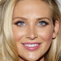 Stephanie Pratt Nøgen