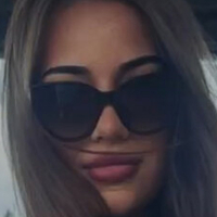 Suela Mehmedi Nøgen