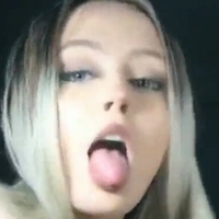 Tori Hodes Nøgen