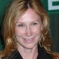 Tracy  E. Warbin Nøgen