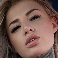 Vanessa Libert Nøgen