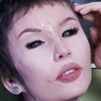 Veronica Carol Blades Nøgen