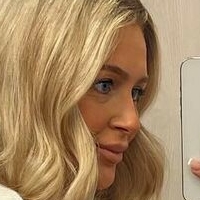 Victoria Hearn Nøgen