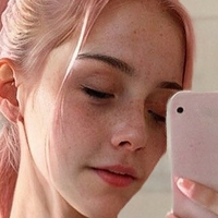Violet Sterling AI Nøgen
