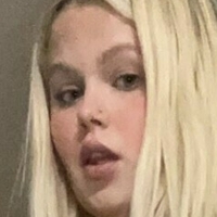 Winona Hauser Nøgen
