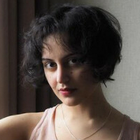 Yasmeena Nøgen