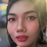 Yuna Sky Nøgen
