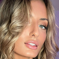 Zella Zarz Nøgen